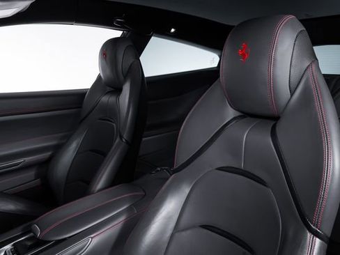 Used 2019 Ferrari GTC4Lusso AWD/4WD image 23
