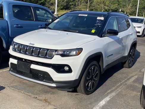 Used 2022 Jeep Compass Limited AWD/4WD image 3