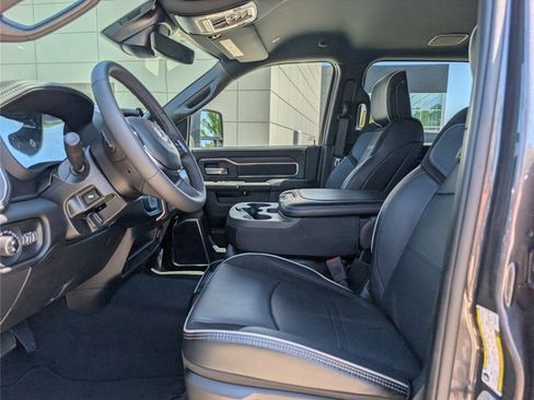 Used 2026 RAM 2500 Laramie AWD/4WD image 15