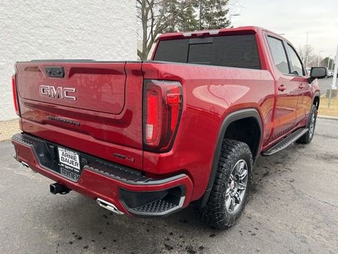 Used 2024 GMC Sierra 1500 AT4 w/ Technology Package image 5