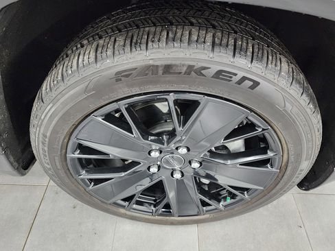 Used 2024 Jeep Wagoneer Launch Edition image 3