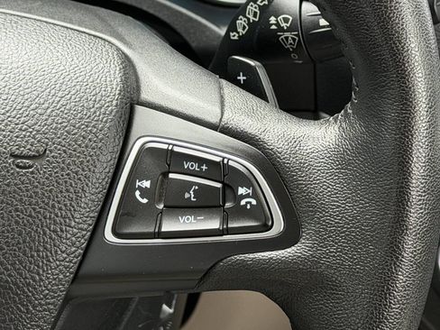 Used 2017 Ford Escape Titanium w/ Equipment Group 301A AWD/4WD image 25