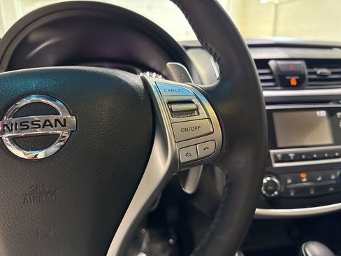 Used 2017 Nissan Altima 2.5 SR w/ Midnight Edition Package FWD image 10