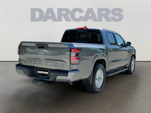 Used 2022 Nissan Frontier SV RWD image 7