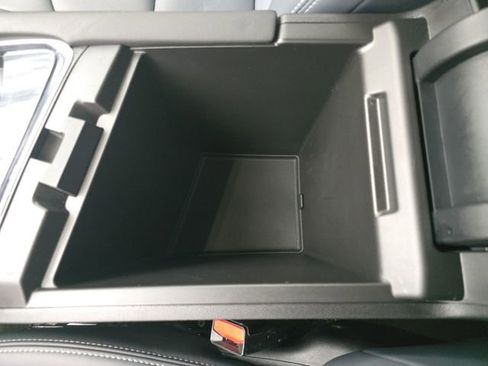 Used 2022 Buick Enclave Essence w/ LPO, Floor Liner Package image 25