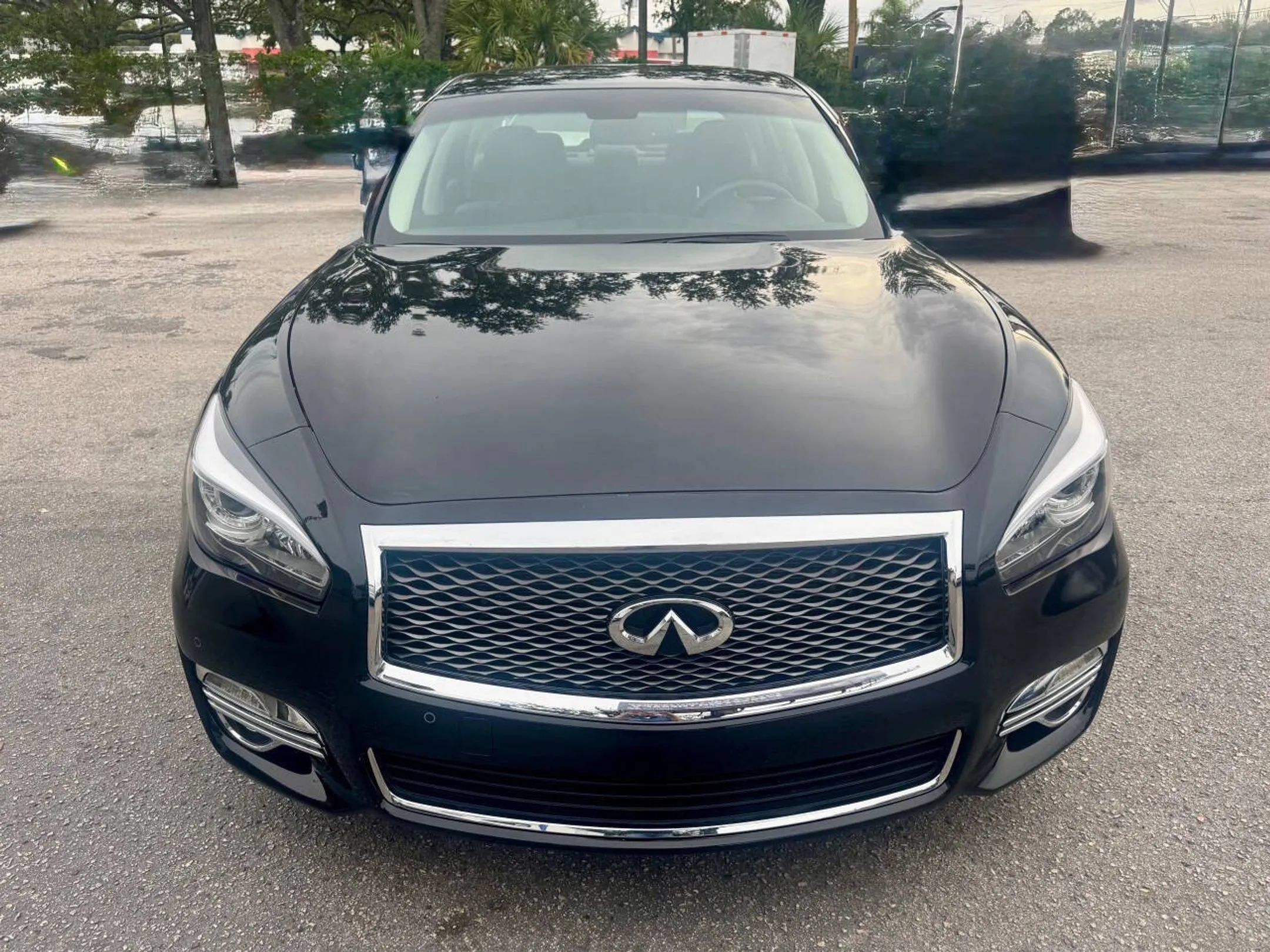 Used 2019 INFINITI Q70 Luxe RWD image 8
