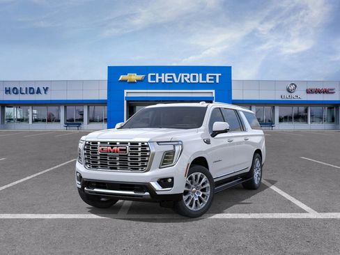 New 2026 GMC Yukon XL Denali w/ Sun & Power Step Package image 11