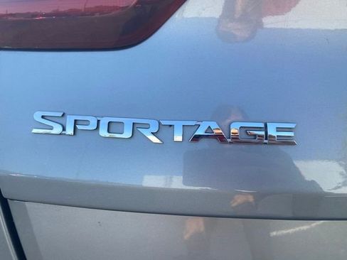Used 2020 Kia Sportage LX image 39