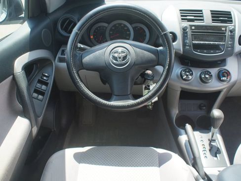 Used 2006 Toyota RAV4 2WD image 5
