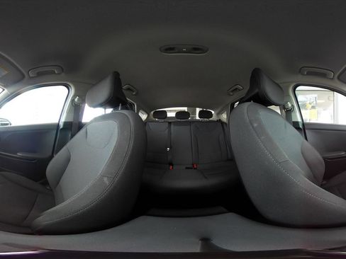 Used 2025 Kia K4 FWD image 39