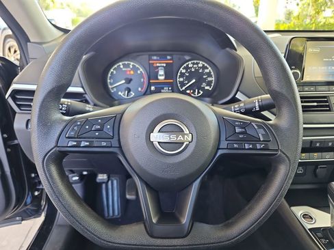 Used 2023 Nissan Altima 2.5 S image 10