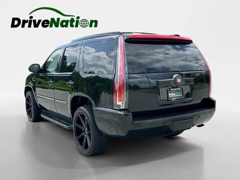 Used 2013 Cadillac Escalade Luxury AWD/4WD image 7