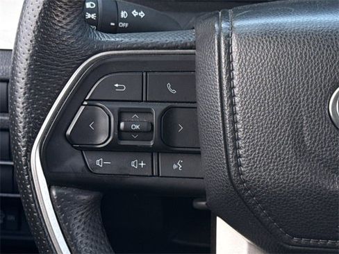 Used 2024 Toyota Tacoma TRD Off-Road image 13