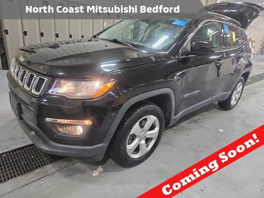 Used 2019 Jeep Compass Latitude w/ Cold Weather Group AWD/4WD image 1