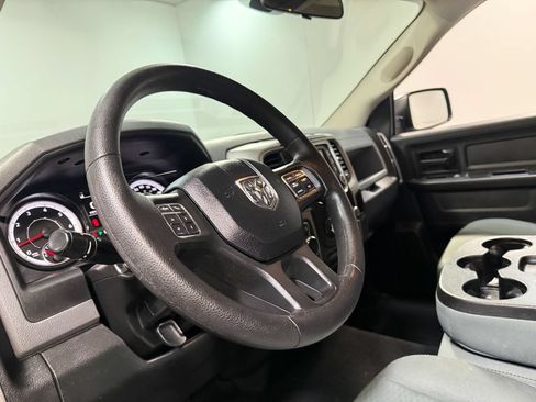 Used 2017 RAM 1500 Express RWD image 73