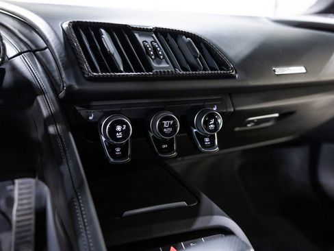 Used 2018 Audi R8 V10 plus image 42