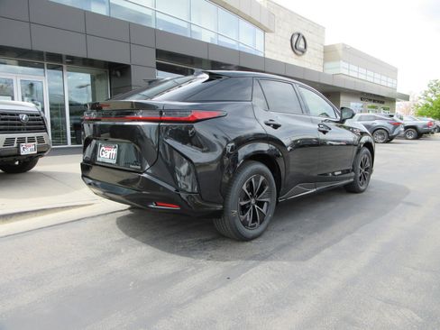 New 2026 Lexus RZ 450e AWD image 9