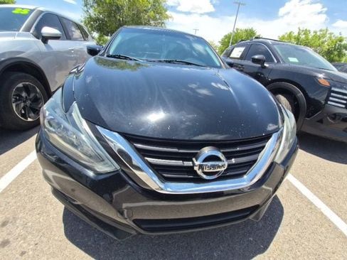 Used 2017 Nissan Altima 2.5 SR FWD image 9