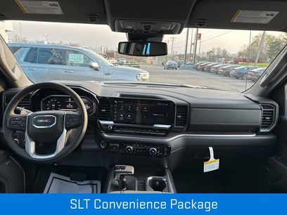 New 2026 GMC Sierra 1500 SLT w/ SLT Premium Package