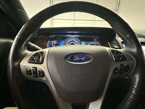 Used 2018 Ford Taurus Limited FWD image 25