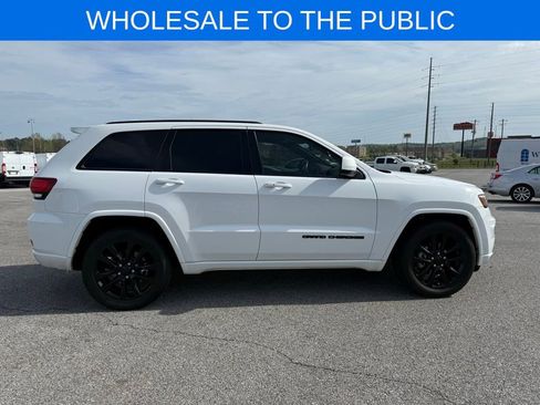 Used 2019 Jeep Grand Cherokee Altitude image 6