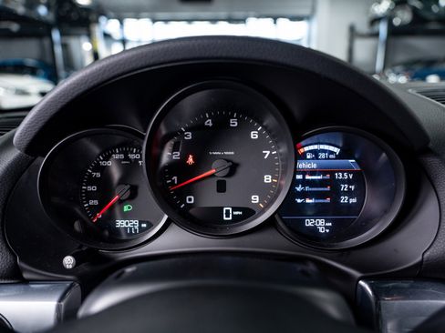 Used 2016 Porsche Cayman image 39