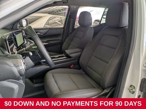 Used 2025 Chevrolet Equinox LT FWD image 22