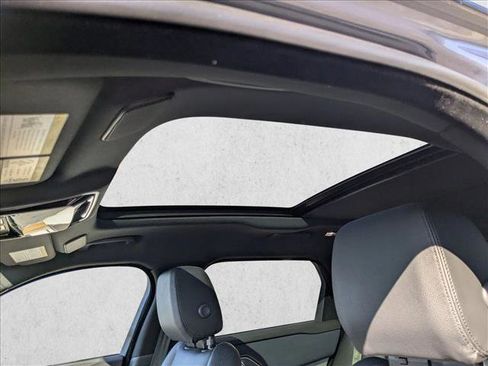 Used 2025 Land Rover Range Rover Velar S image 16