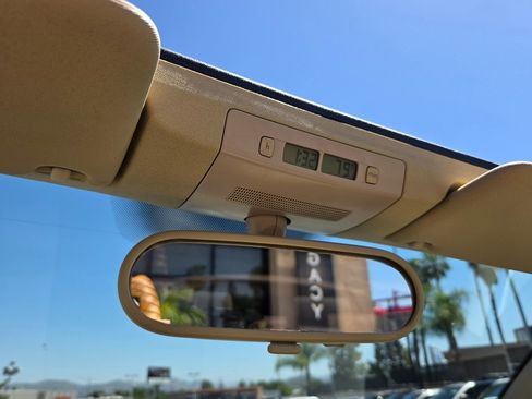 Used 2009 Volkswagen Beetle S image 34