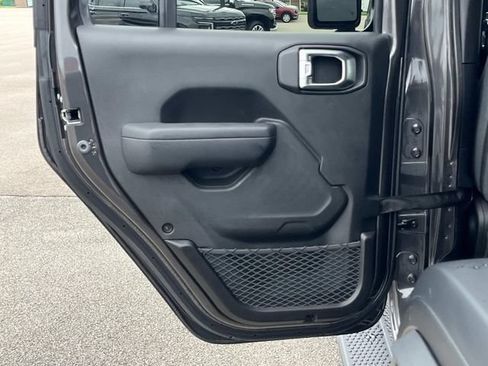 Used 2024 Jeep Wrangler Unlimited Sport AWD/4WD image 18