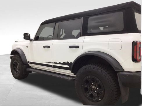 Used 2023 Ford Bronco Wildtrak AWD/4WD image 3