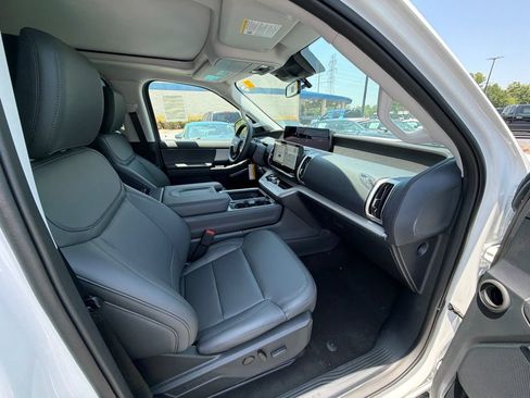 New 2027 Ford Expedition Max Active RWD image 10