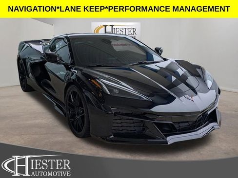 Used 2025 Chevrolet Corvette Z06 image 1