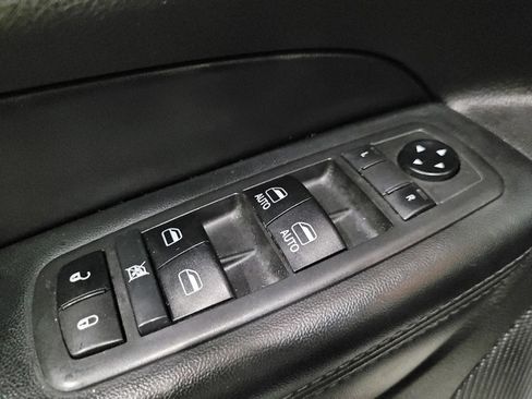 Used 2019 Jeep Grand Cherokee Altitude AWD/4WD image 27
