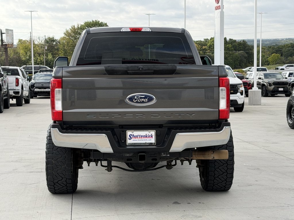 Used 2018 Ford F250 XL w/ STX Appearance Package AWD/4WD image 5
