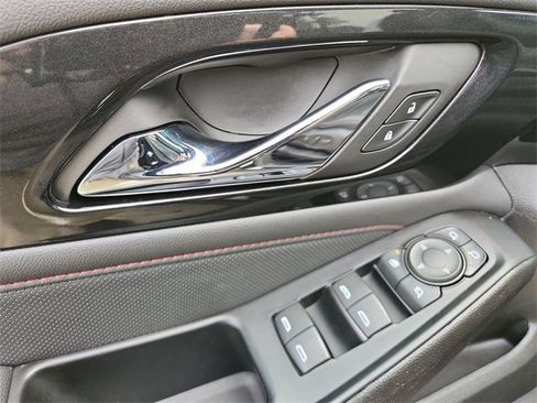 Certified 2023 Chevrolet Traverse RS image 24