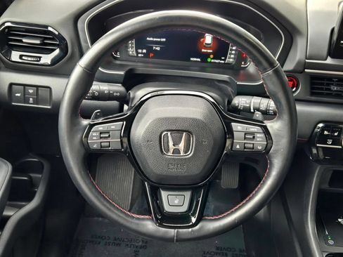 Used 2025 Honda Pilot Black Edition image 15