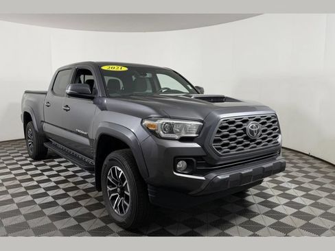 Used 2021 Toyota Tacoma TRD Sport AWD/4WD image 1
