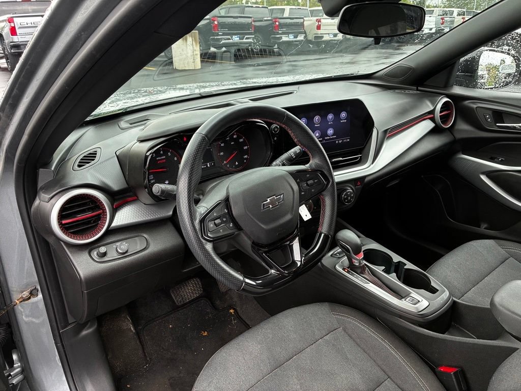Used 2024 Chevrolet Trax RS FWD image 5