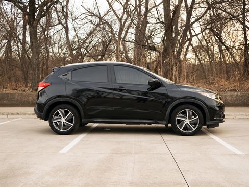 Used 2021 Honda HR-V EX image 10