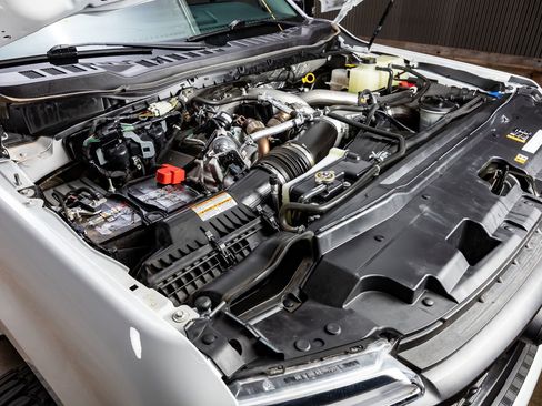 Used 2024 Ford F250 Lariat w/ Sport Appearance Package image 39