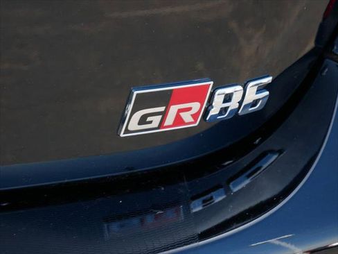 Certified 2024 Toyota GR86 Premium RWD image 10