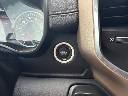Used 2021 RAM 1500 Laramie AWD/4WD image 24