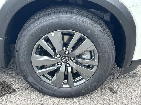 New 2026 Nissan Pathfinder SV FWD image 9