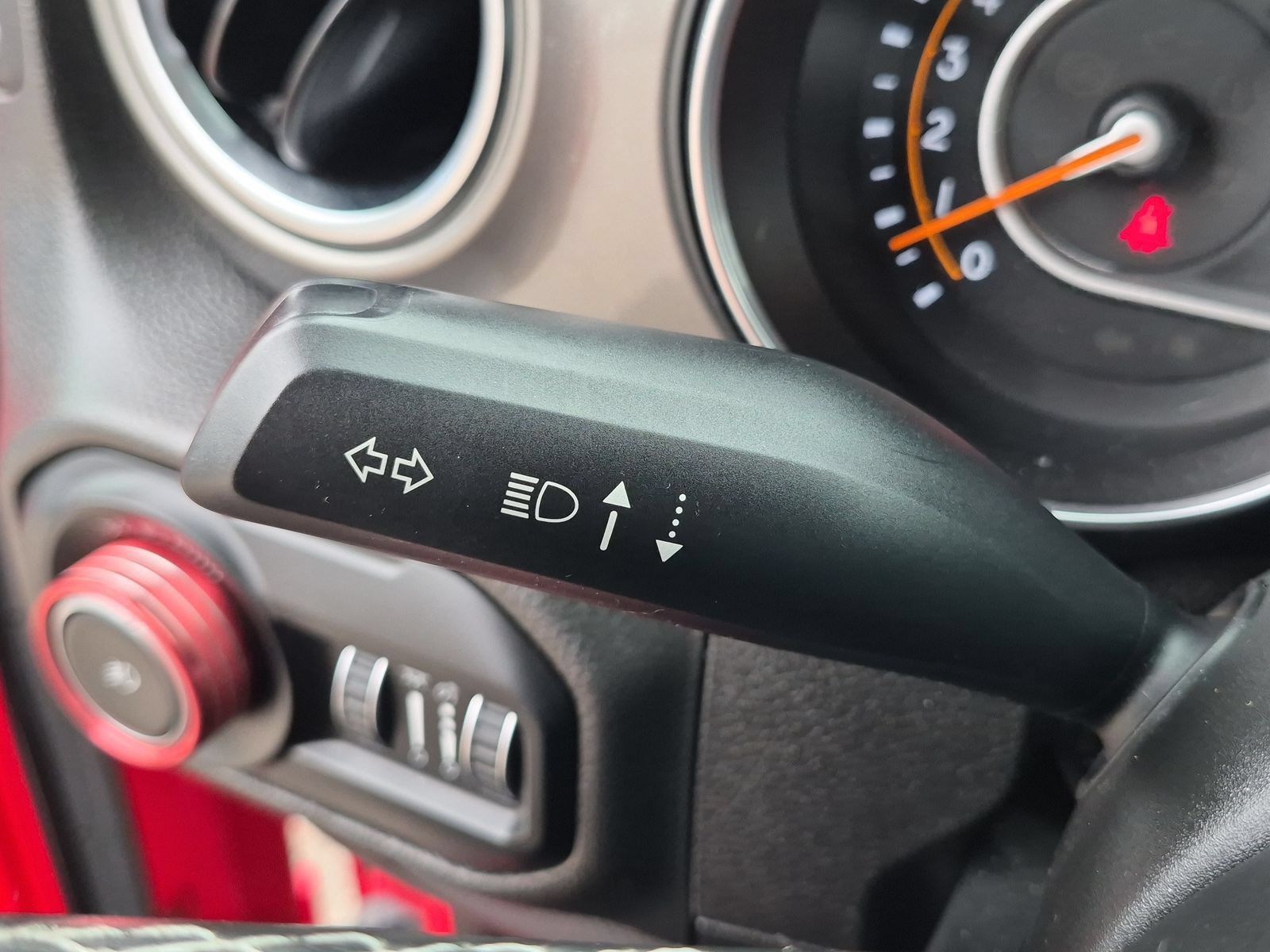Used 2021 Jeep Wrangler Unlimited Sahara AWD/4WD image 25