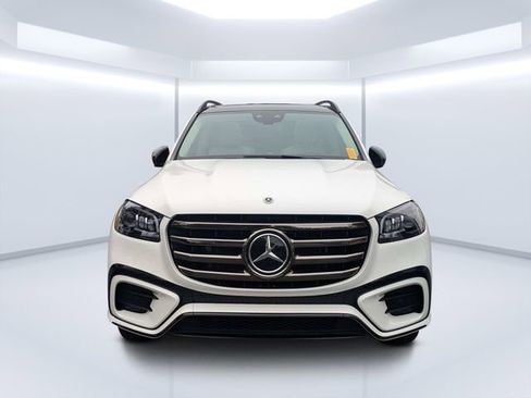 Used 2024 Mercedes-Benz GLS 450 4MATIC image 8