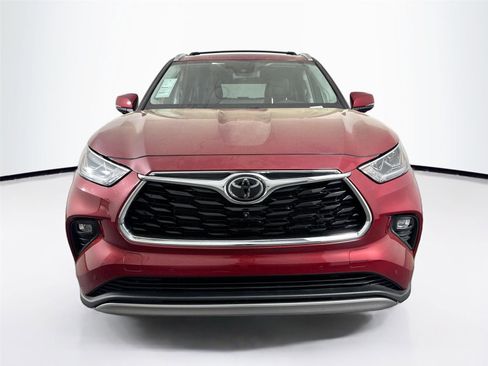 Used 2023 Toyota Highlander Platinum image 9
