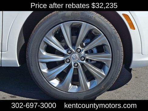 New 2026 Buick Envista Avenir image 8