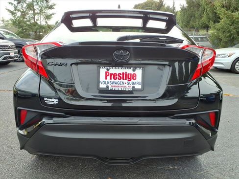 Used 2021 Toyota C-HR Nightshade image 5