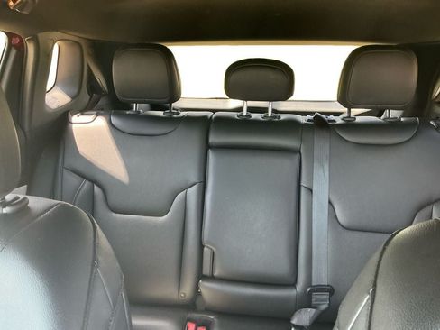 Used 2025 Jeep Compass Limited AWD/4WD image 13